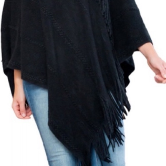 ❤️2 for $40❤️soft black poncho - Picture 4 of 9